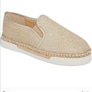NWT Vince Camuto Tambie espadrilles in natural